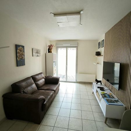 Appartement T2 En Residence Securisee Oloron-Sainte-Marie Kültér fotó