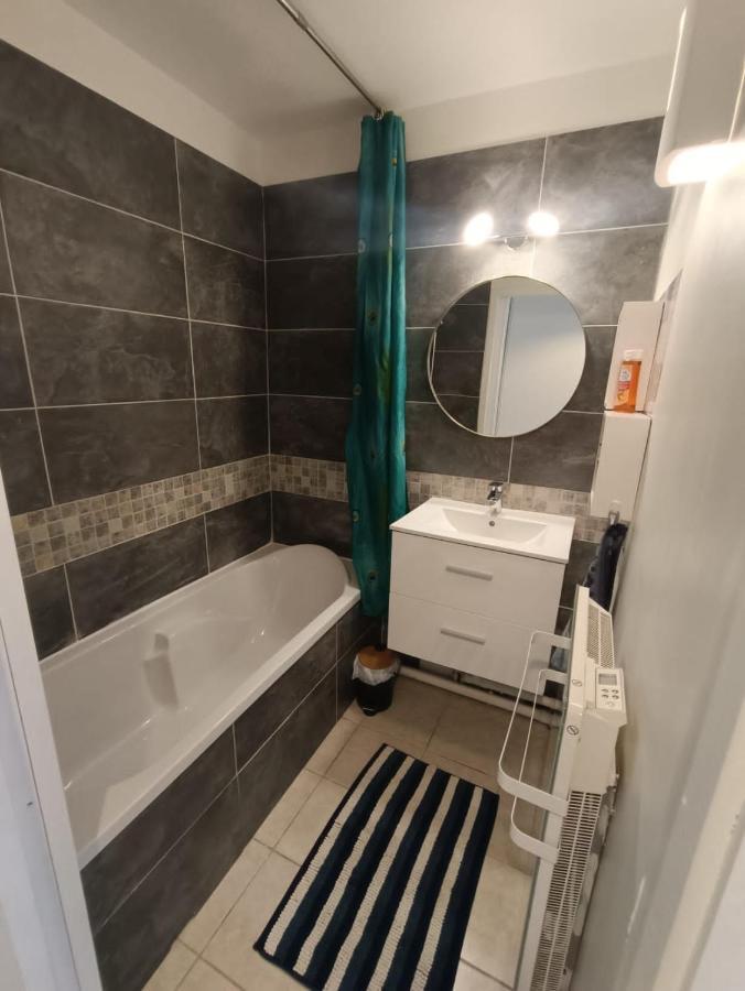 Appartement T2 En Residence Securisee Oloron-Sainte-Marie Kültér fotó